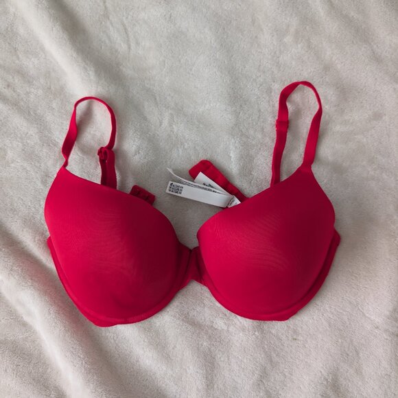 3/$30 Cherry red Victoria Secret PINK push up bra - Picture 2 of 6